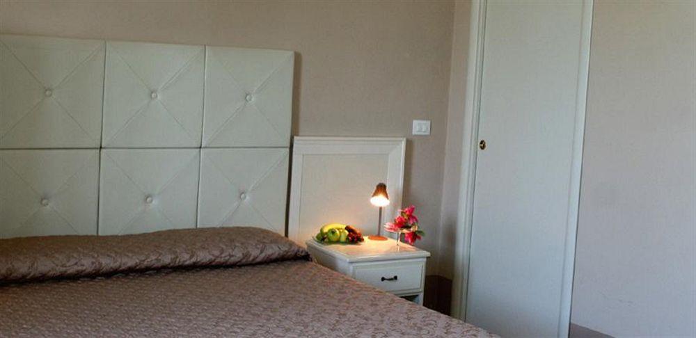 Torre Del Mare Hotel Ispica Kültér fotó